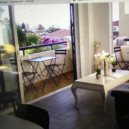 Appartement Moderne Pour 6 Adultes Benalmádena Esterno foto