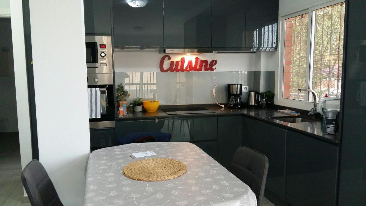 Appartement Moderne Pour 6 Adultes Benalmádena Esterno foto