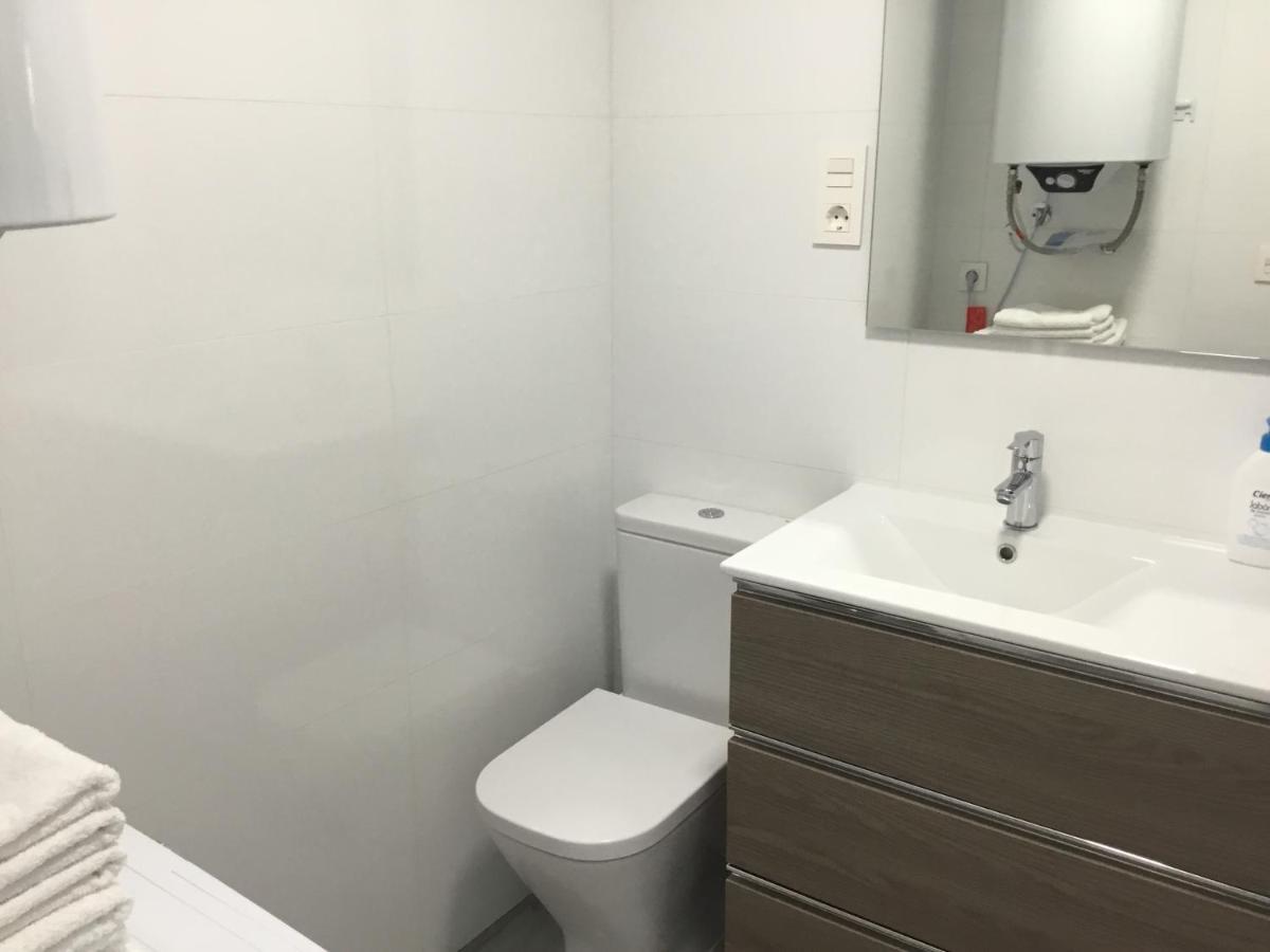 Appartement Moderne Pour 6 Adultes Benalmádena Esterno foto