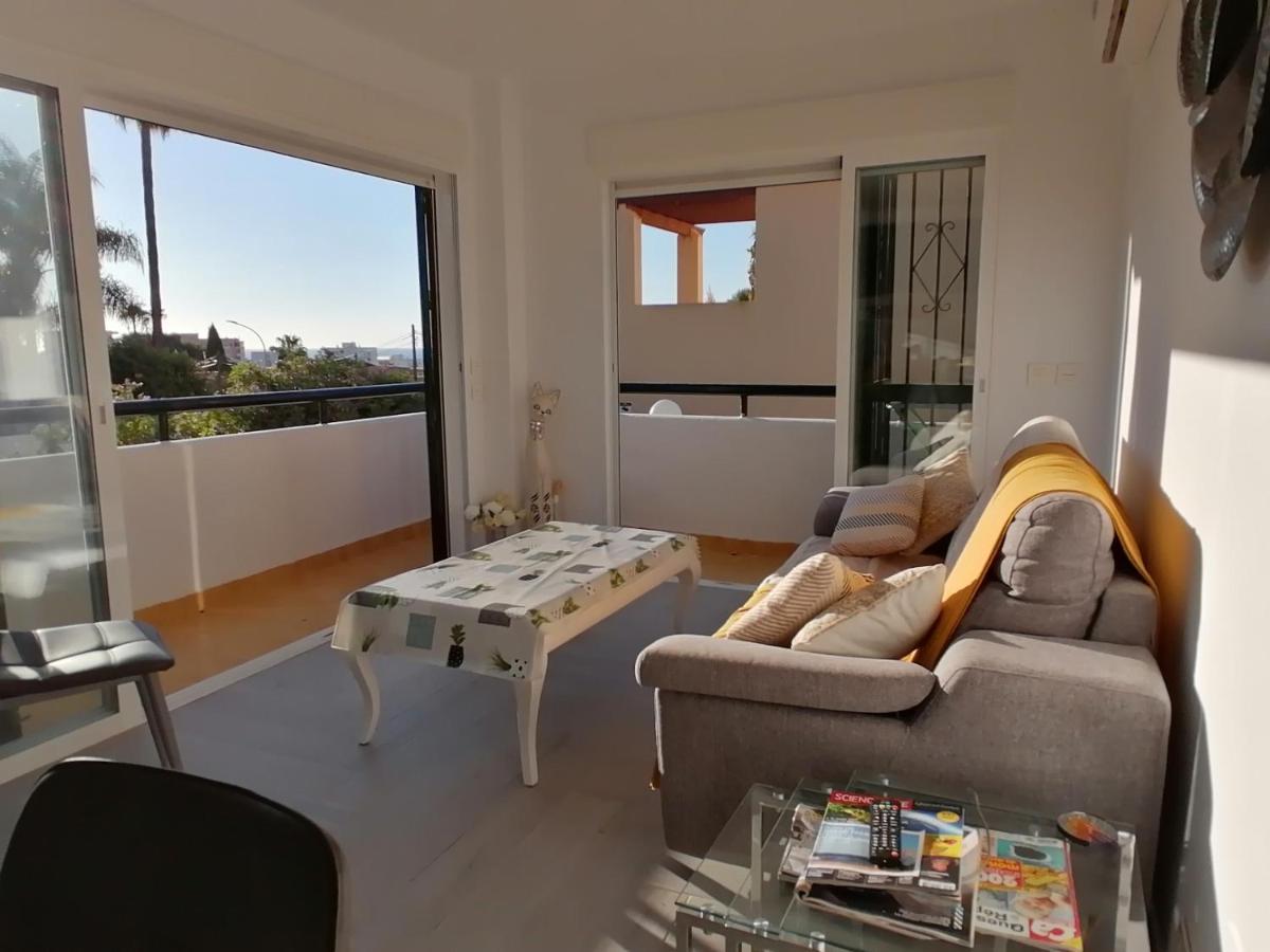 Appartement Moderne Pour 6 Adultes Benalmádena Esterno foto