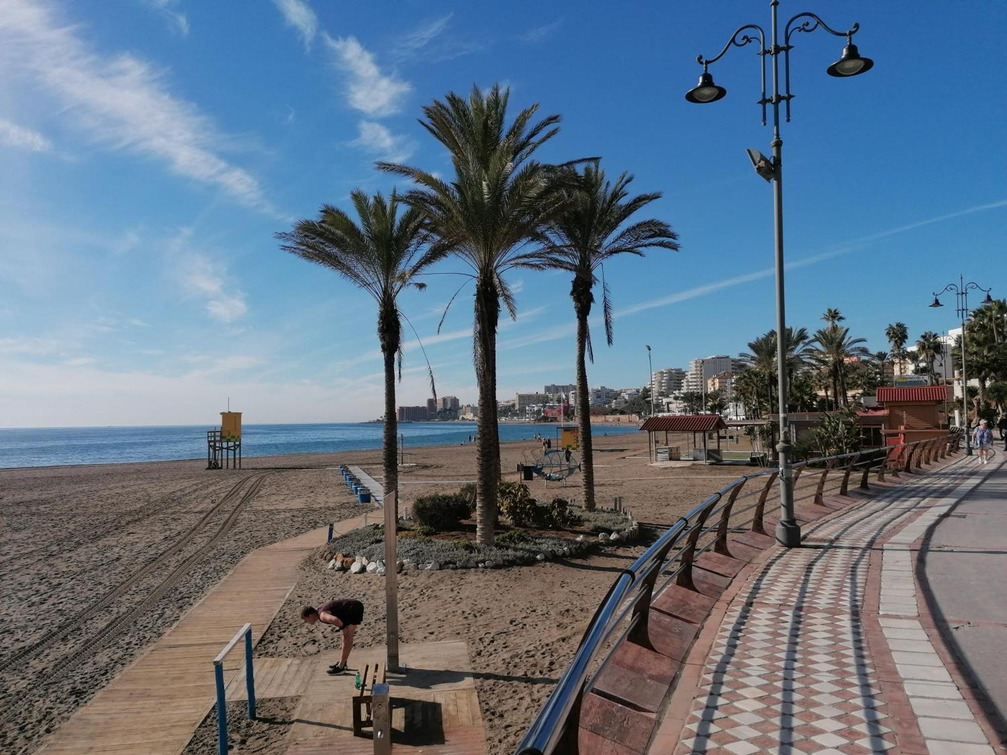 Appartement Moderne Pour 6 Adultes Benalmádena Esterno foto
